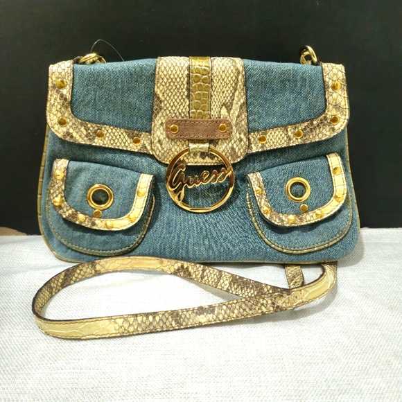 Vintage y2k Guess crossbodybag